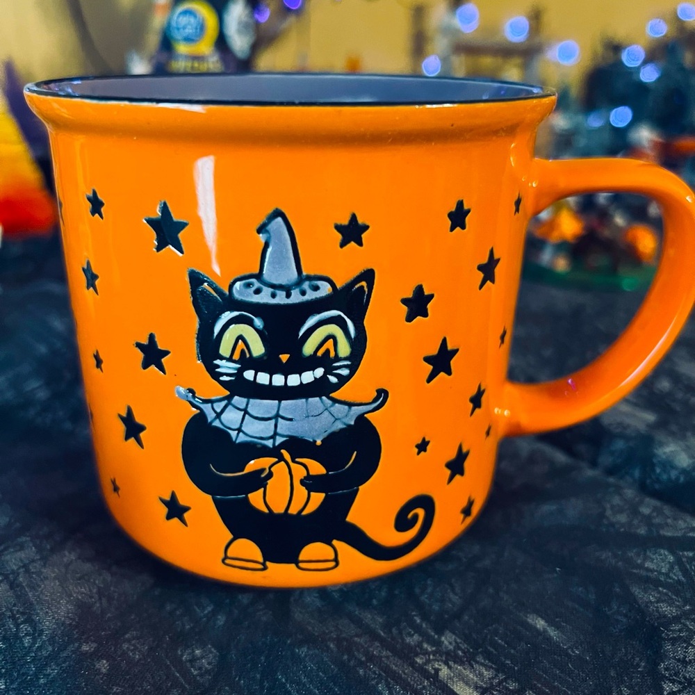 Halloween Stoneware Grinning Black Cat Camper Mug Stars Hat Pumpkin
